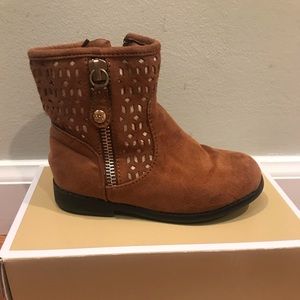 Toddler girls Michael Kors boots size 8